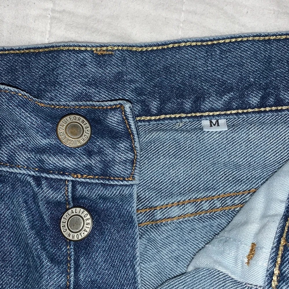 Brandy Short shorts - Picture 2 of 2